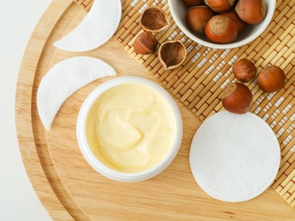 Apakah Pelembap Kulit Berbahan Shea Butter Aman untuk Busui? Simak Kata Pakar