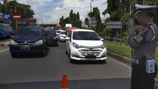 Kakorlantas Polri Irjen Aan Suhanan menyebut terdapat tiga klaster perjalanan yang menjadi fokus utama pengamanan saat Libur Natal dan Tahun Baru 2025.