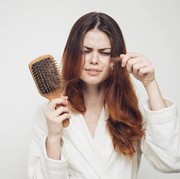 Yuk, Kenali 5 Penyebab Rambut Rontok Serta Cara Mengatasinya!