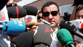 Mino Raiola Bantah Kabar Meninggal Dunia