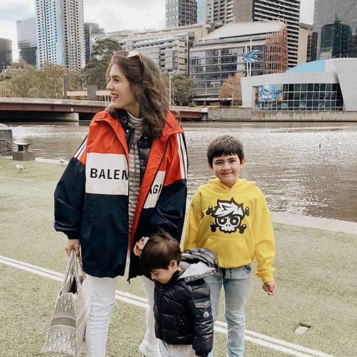 <p>Resmi menikah dengan sang suami, Navies Abdullah Naif pada Maret 2012, Carissa dikaruniai dua putra yang sangat tampan, lho Bunda. (Foto: Instagram @carissa_puteri)</p>