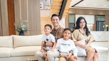 REAKSI NETIZEN PADA TITI KAMAL