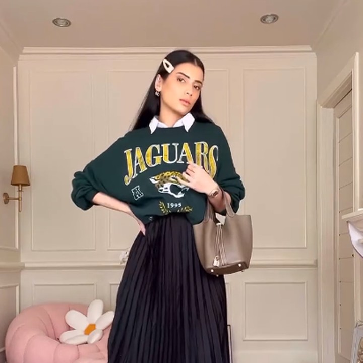 <p>Lewat Instagram, Sabrina kerap mengunggah video inspirasi OOTD untuk dibagikan kepada penggemar. (Foto: Instagram @sabrinachairunnisa_)</p>