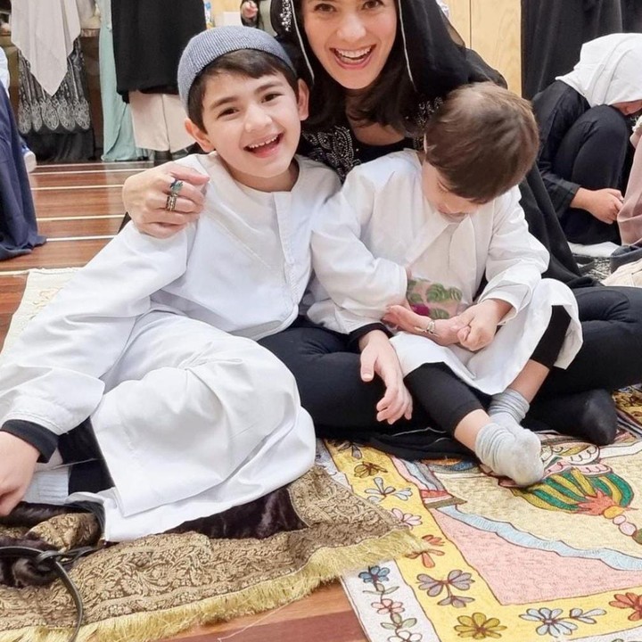 <p>Semenjak adanya pandemi COVID-19, Carissa menjalani ibadah puasa dan Idul Fitri bersama keluarga kecilnya di Melbourne. (Foto: Instagram @carissa_puteri)</p>