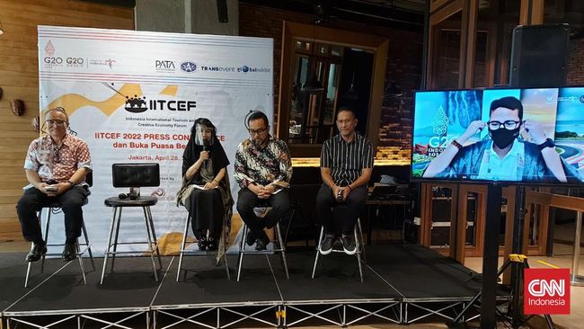 Indonesia International Tourism and Economy Forum (IITCEF) 2022 akan menyajikan promo tiket pesawat sebesar 20- 30 persen dan diskon hotel sampai 50 persen