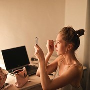 5 Cara Makeup Lebaran Ini Bikin Awet dan Tetap On Point Seharian, Tenang Nggak Susah Dipraktekkin!