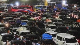 Cerita Warga Tempuh Perjalanan Bekasi-Pelabuhan Merak 12 Jam