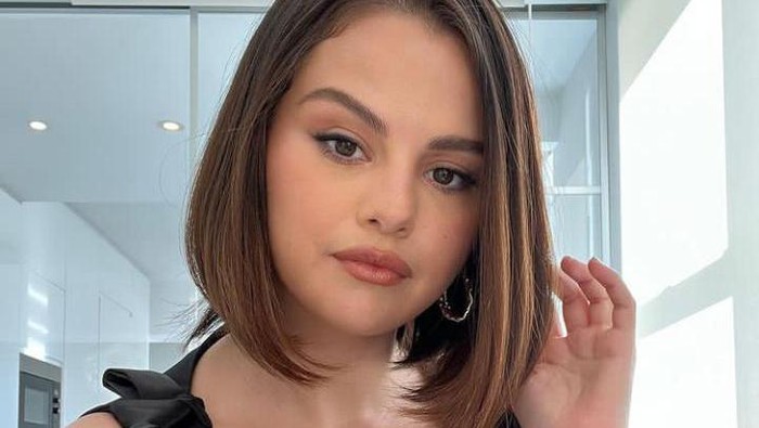 Tampil Beda Setelah Liburan, Berikut Inspirasi Warna Rambut Warm Tone yang Memukau Tampil Beda Setelah Liburan, Berikut Inspirasi Warna Rambut Warm Tone yang Memukau