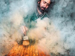 Keren! Foto Penjual Kebab Ini Menang Penghargaan Fotografi Internasional