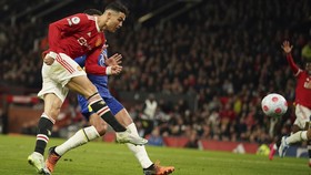 Gol Cantik Ronaldo Selamatkan MU Lawan Chelsea