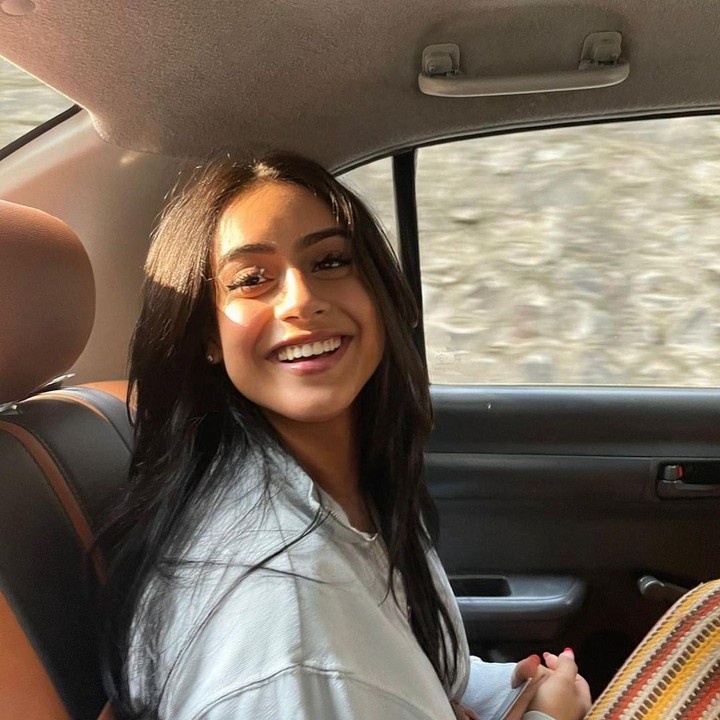 <p>"Happy birthday baby. May ur smile always light up the world like it does mine.. ur simply the best!" tulis Kajol di akun Instagramnya. (Foto: Instagram @kajol)</p>
