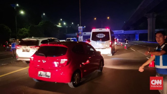 Kepala Korps Lalu Lintas (Korlantas) Polri Irjen Firman Shantyabudi menyebut volume kendaraan ke arah Jakarta mulai mengalami peningkatan.