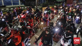 Kisah Sedih Sri usai Terjebak Macet Horor, Tiba di Merak Diguyur Hujan