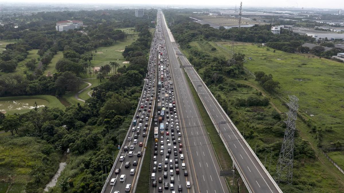 H-6 Lebaran, 23 Ribu Mobil Tinggalkan Jakarta via Cikampek