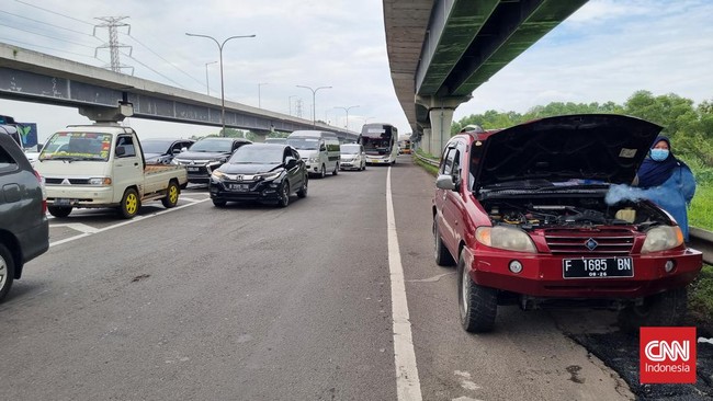 Mesin mobil overheat adalah kondisi di mana suhu mesin terlalu tinggi jauh di atas suhu normal mesin.