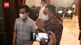 VIDEO: Diajak Sahroni Maju Pilgub DKI, Gibran: Masih Lama Santai Saja