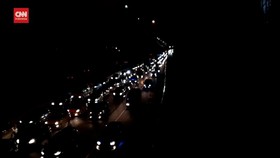 VIDEO: Pemandangan Macet 22 KM di Tol Jakarta-Cikampek