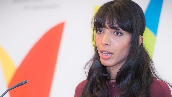 Kisah Inspiratif Zohre Esmaeli, Perempuan yang Lolos dari Kekangan Taliban dan Kini Sukses Jadi Model Kisah Inspiratif Zohre Esmaeli, Perempuan yang Lolos dari Kekangan Taliban dan Kini Sukses Jadi Model