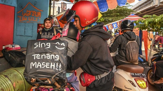 25 Juta Orang Diprediksi Mudik Naik Motor Tahun Ini Kemenhub mengestimasikan 123,8 juta orang bakal mudik tahun ini, 20,3 persen di antaranya atau 25,13 juta orang menggunakan sepeda motor.