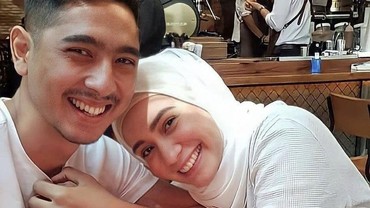 img-title Sidang Cerai Perdana Digelar, Arya Saloka dan Putri Anne Kompak Tak Hadir