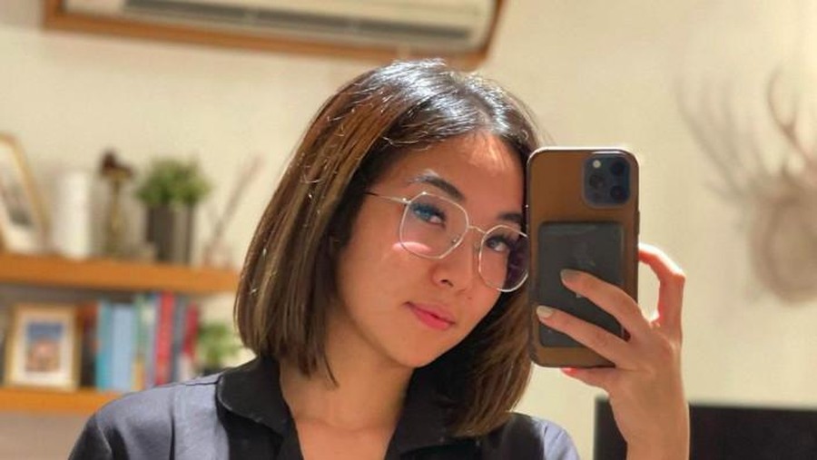 Gaya baru rambut Gisel.