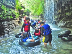 3 Lokasi Body Rafting di Pangandaran yang Instagramable