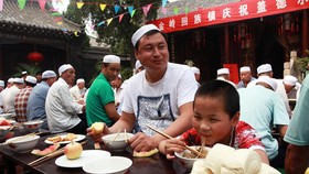 Cara WNI di China Obati Kerinduan Lebaran Khas Tanah Air