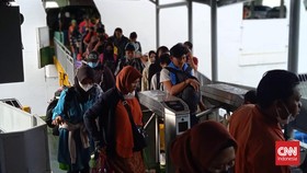 Pemudik Padati Pelabuhan Bakauheni, Antrean Sempat Mengular 2 Jam