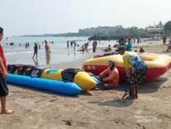 Pantai Anyer Ramai, Anak Krakatau Tetap Dipantau