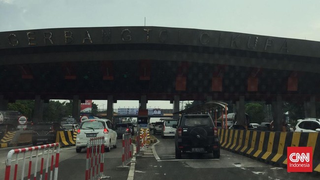 Polda Banten menyebut Tol Tangerang-Merak rusak sepanjang 8 kilometer. Kerusakan membentang dari KM 52- KM 60.