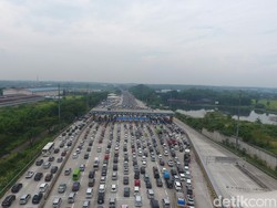 Jasa Marga Catat Rekor Tertinggi Volume Kendaraan selama Masa Mudik