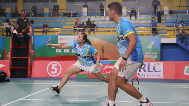 Ganda campuran yang pernah menjadi andalan Indonesia Praveen Jordan/Melati Daeva Oktavianti akan kembali berlaga di turnamen badminton kelas dunia.