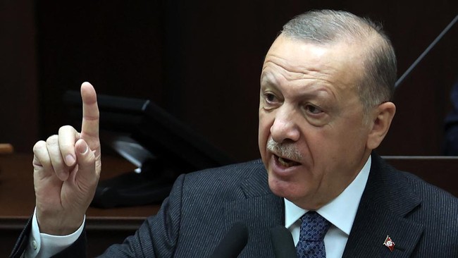 Presiden Turki Recep Tayyip Erdogan 'ngamuk' setelah dikritik lamban menanggapi situasi gempa di negaranya.