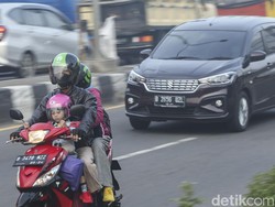 Dokter Ungkap Bahaya Ortu Mudik Pakai Motor Sambil Bawa Anak