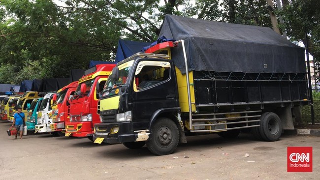 Aptrindo mengatakan ada persaingan tidak sehat karena pengusaha menjual truk tua ke pengusaha lainnya, ini dinilai berbahaya karena berpotensi kecelakaan.