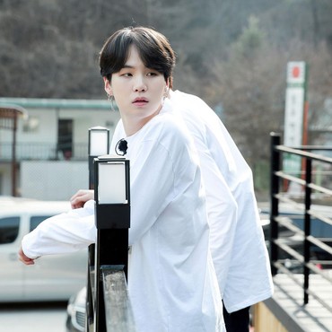 Idola X Idola, SUGA BTS Ketemu Stephen Curry Golden State Warriors