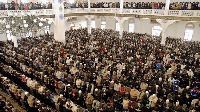Sejumlah negara di Eropa memiliki sebaran populasi muslim terbesar, mulai dari Prancis hingga Rusia. Terbanyak di negara mana?