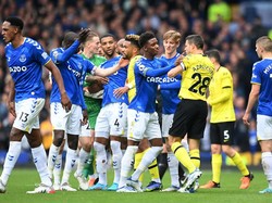 Everton Vs Chelsea Masih 0-0, Hujan Kartu Kuning