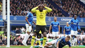 Hasil Liga Inggris: Chelsea Kalah, Tottenham Geser Arsenal