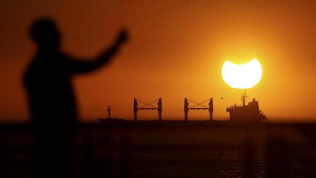 The Sun Runs Out of ‘Gasoline’ 5 Billion Years Again, Signs of the Apocalypse?