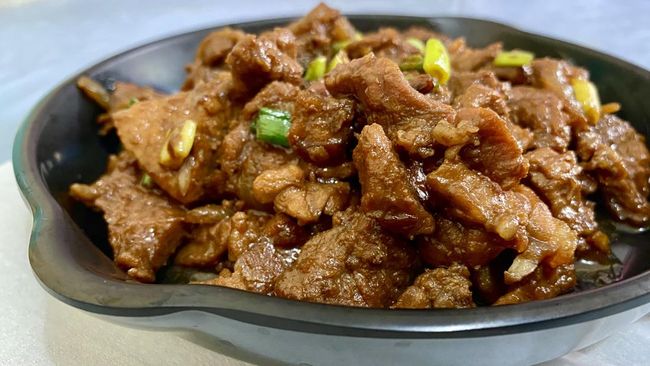 Siapa pun tentu memerlukan makanan yang mudah diracik dan enak untuk menu akhir pekan. Resep beef teriyaki yang simpel berikut bisa Anda coba.