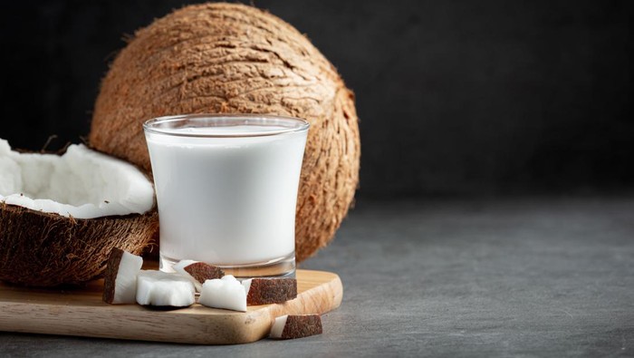 Waspada Kolesterol, Ini 4 Cara Aman Konsumsi Makanan Bersantan Saat Lebaran