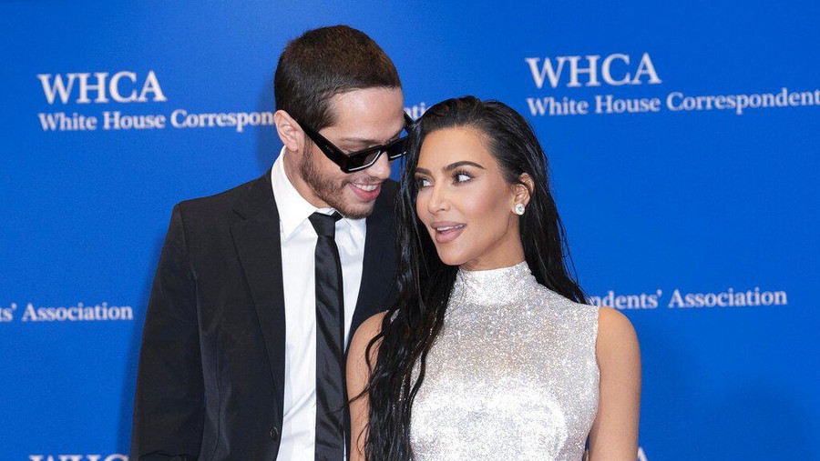 Kim Kardashian and Pete Davidson pose for photographers as they arrive at the annual White House Correspondents' Association Dinner in Washington, Saturday, April 30, 2022. (AP Photo/Jose Luis Magana)