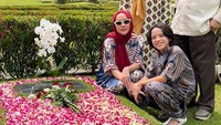 <p>Ashraf Sinclair meninggal dunia pada 18 Februari 2020 lalu. Hingga kini, wanita berusia 39 tahun itu masih melajang dan menikmati peran sebagai Bunda satu anak. (Foto: Instagram @bclsinclair)</p>
