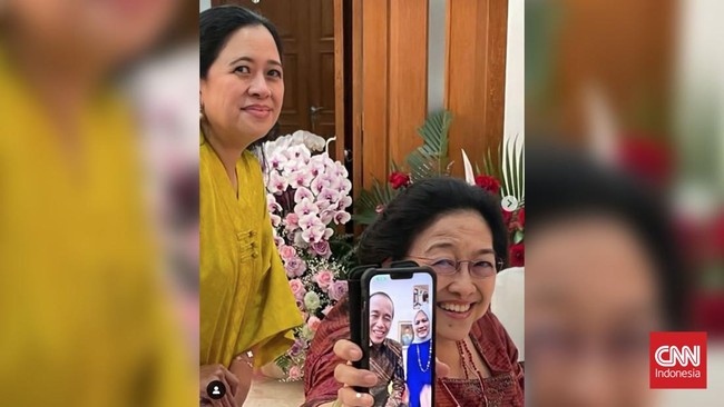 Ketua Umum PDIP Megawati Soekarnoputri bersilaturahmi dengan Presiden Joko Widodo (Jokowi) pada hari pertama Lebaran Idulfitri 1443 Hijriah, Senin (2/5).