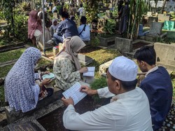 Tahlil Ziarah Kubur Doa Arwah Arab dan Latin