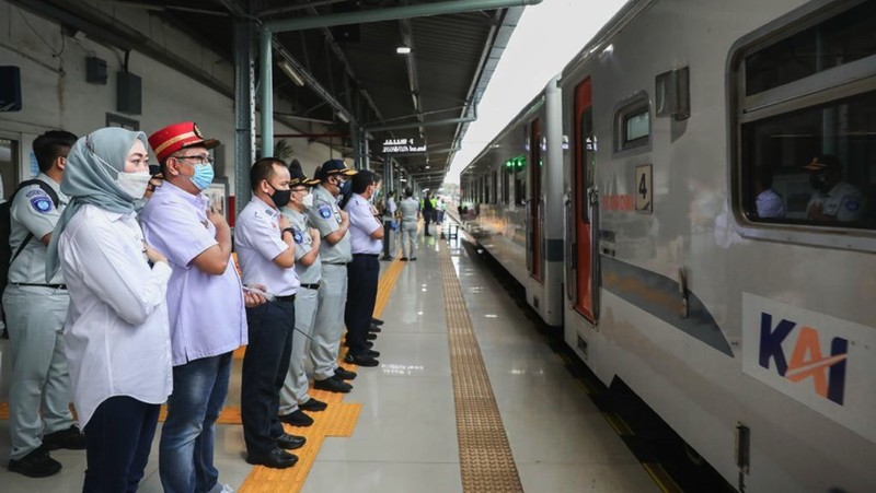 Kementerian BUMN melepas keberangkatan pemudik gratis dalam program 'Mudik Aman Mudik Sehat Bersama BUMN 2022