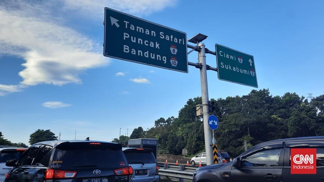 Polres Bogor, Jawa Barat, mencatat ada lima jalur alternatif menuju Puncak, Kabupaten Bogor, atau sebaliknya bagi para wisatawan saat libur Lebaran 1443 H.