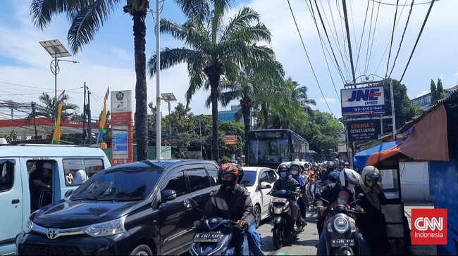 Pemprov DKI berencana menyambung jalan di 10 titik di Jakarta untuk membongkar akses bottle neck biang kemacetan.
