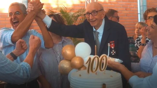 Walter Orthmann bekerja di perusahaan sama sejak usianya 15 tahun, dua pekan lalu dia merayakan ulang tahunnya ke-100.